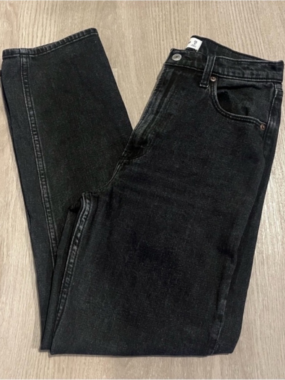 Abercrombie & Fitch High-Rise Curve Love Straight Jeans - Picture 4 of 4